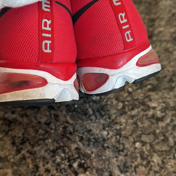 Nike air max 693325-601 Red and Black Sneakers EUC 11 - Picture 11 of 16